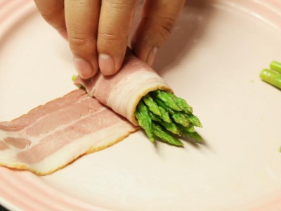 食譜-蘆筍培根捲