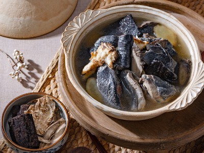 食譜-溫腎烏骨雞湯