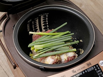 食譜-蔥香五花肉
