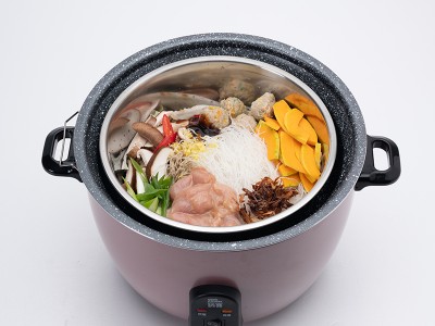 食譜-南瓜雞肉粉絲煲+南瓜三色蛋(一鍋兩菜)