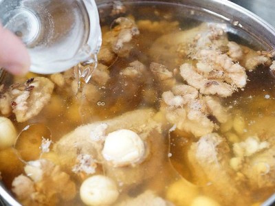 食譜-枸杞雞腿湯