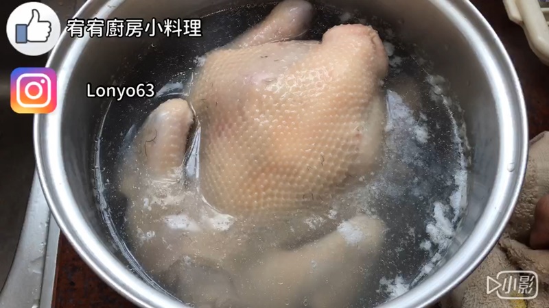1553759838576335.jpg 1全雞下鍋鍋熱水.jpg
