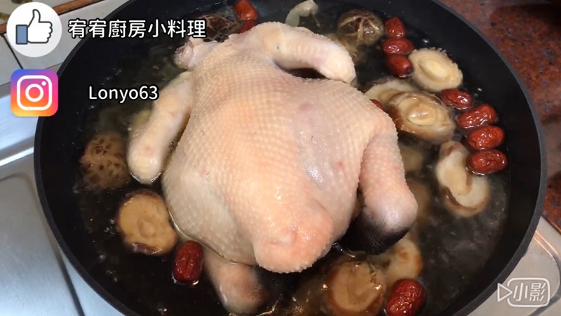1553759866407612.jpg 3全雞加水淹過食材.jpg